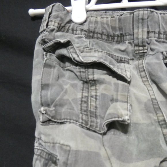 VF JEANSWEAR | 7 Regular | Camouflage / Camo | Cargo Shorts | Snap Buttons | GUC - Picture 8 of 12